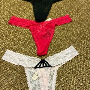 3 VS PINK Lace Thong Set - Black, Red, White. Medium NEW